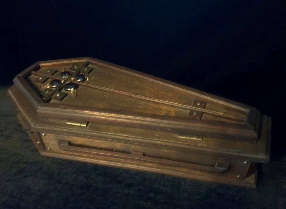 HANDCRAFTED DARK WOOD COFFIN - Image 3