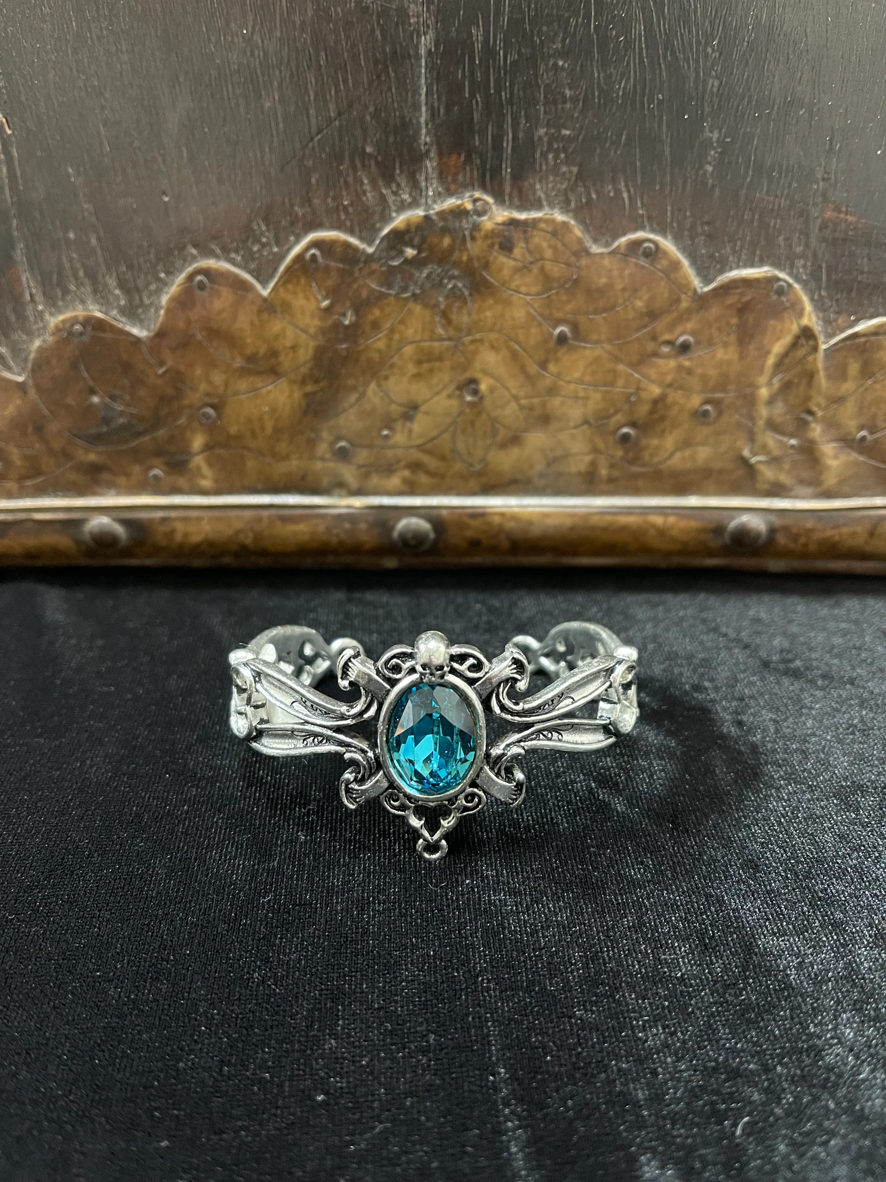 AQUAMARINE CRYSTAL BRACELET - Image 4