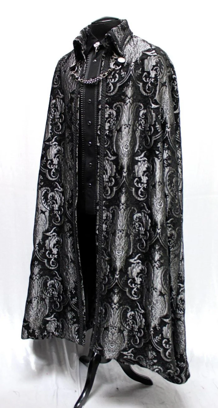 CLOAK OF DARKNESS - SILVER AND BLACK TAPESTRY - Image 3