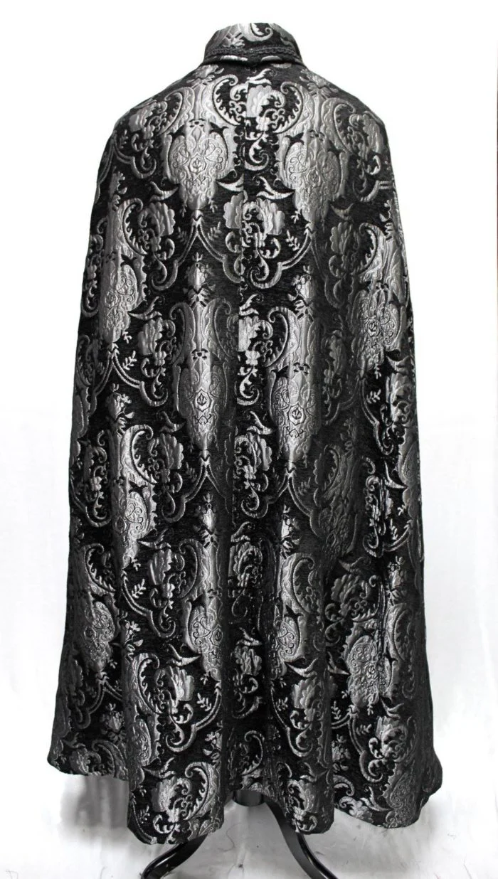CLOAK OF DARKNESS - SILVER AND BLACK TAPESTRY - Image 5