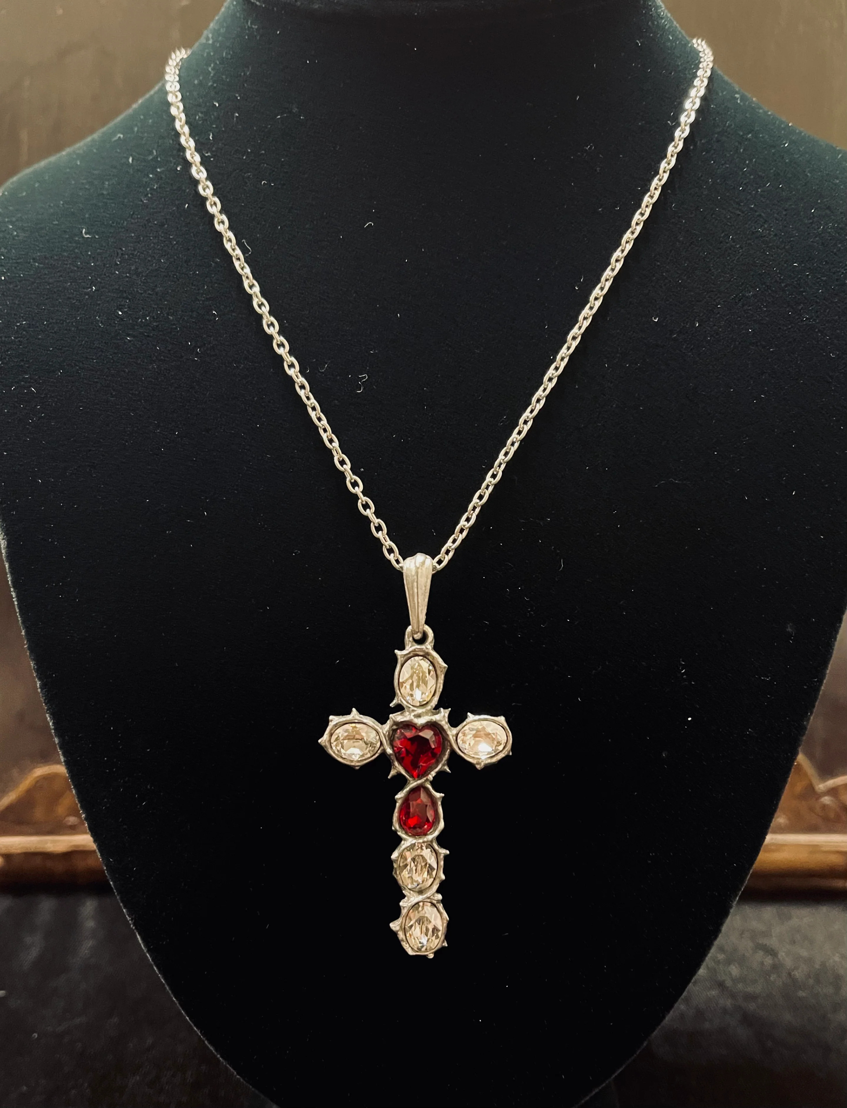 CRYSTAL HEART CROSS NECKLACE - Image 3