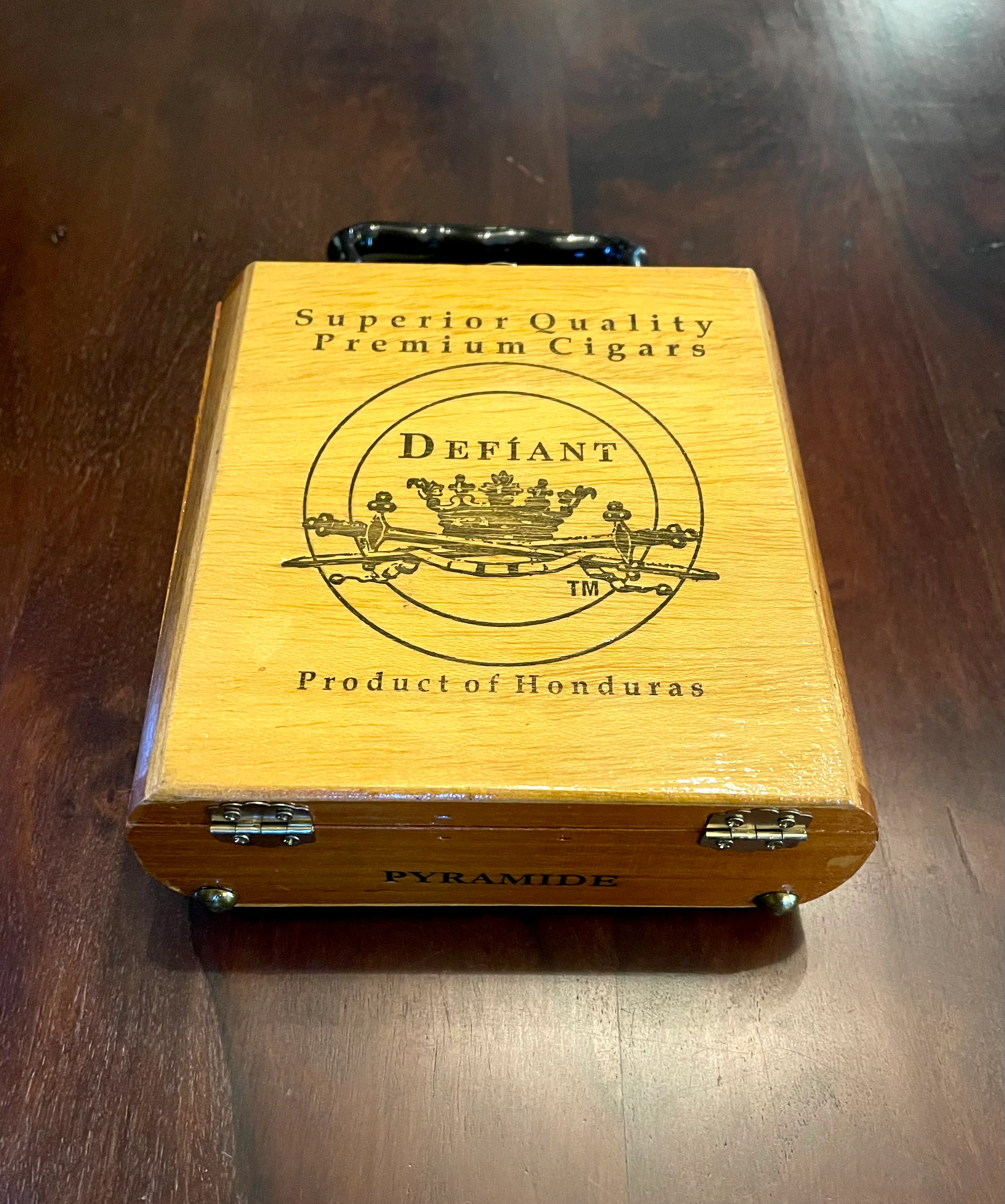 DEFIANT CIGAR BOX PURSE - Image 3