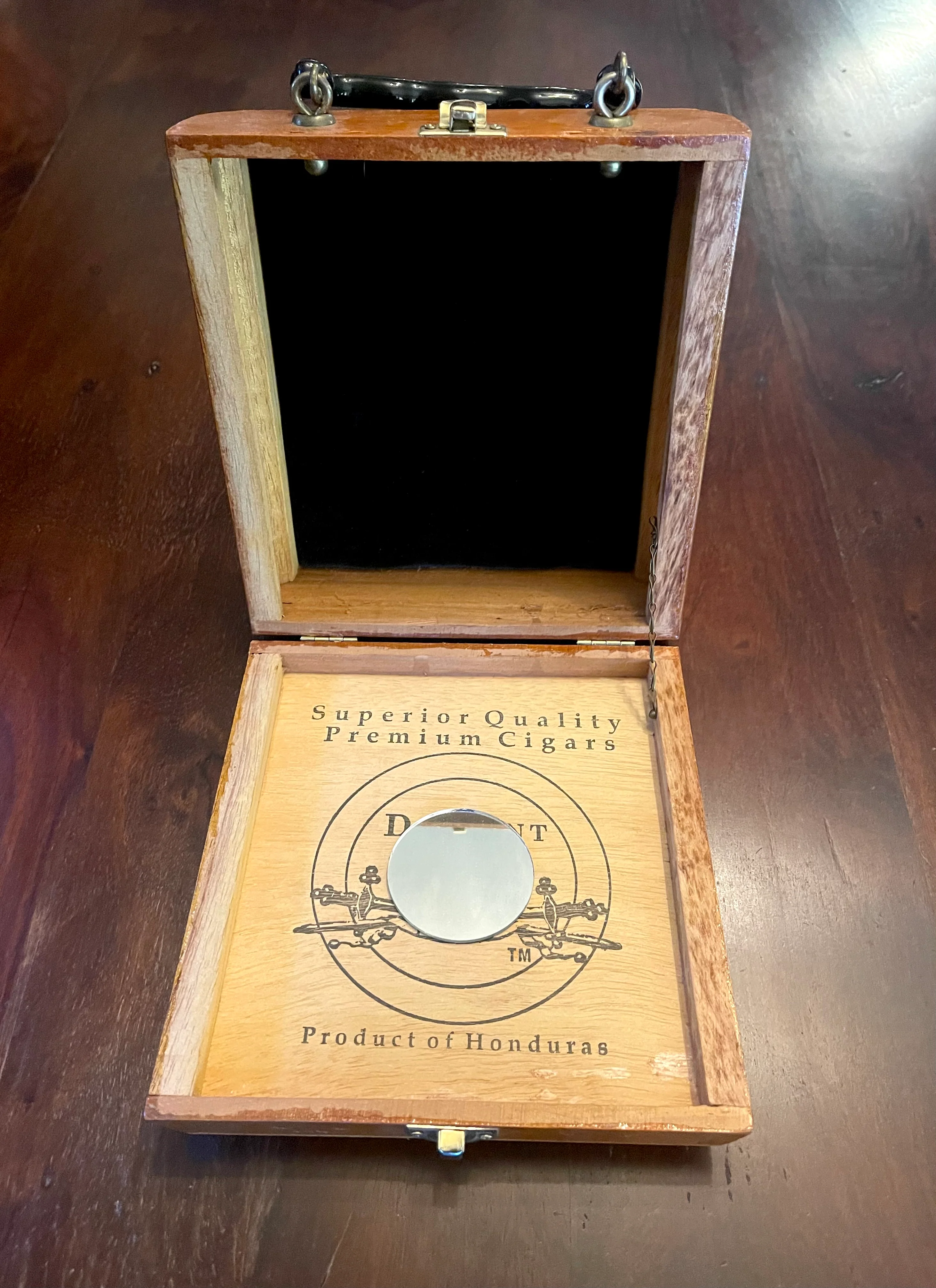 DEFIANT CIGAR BOX PURSE - Image 4