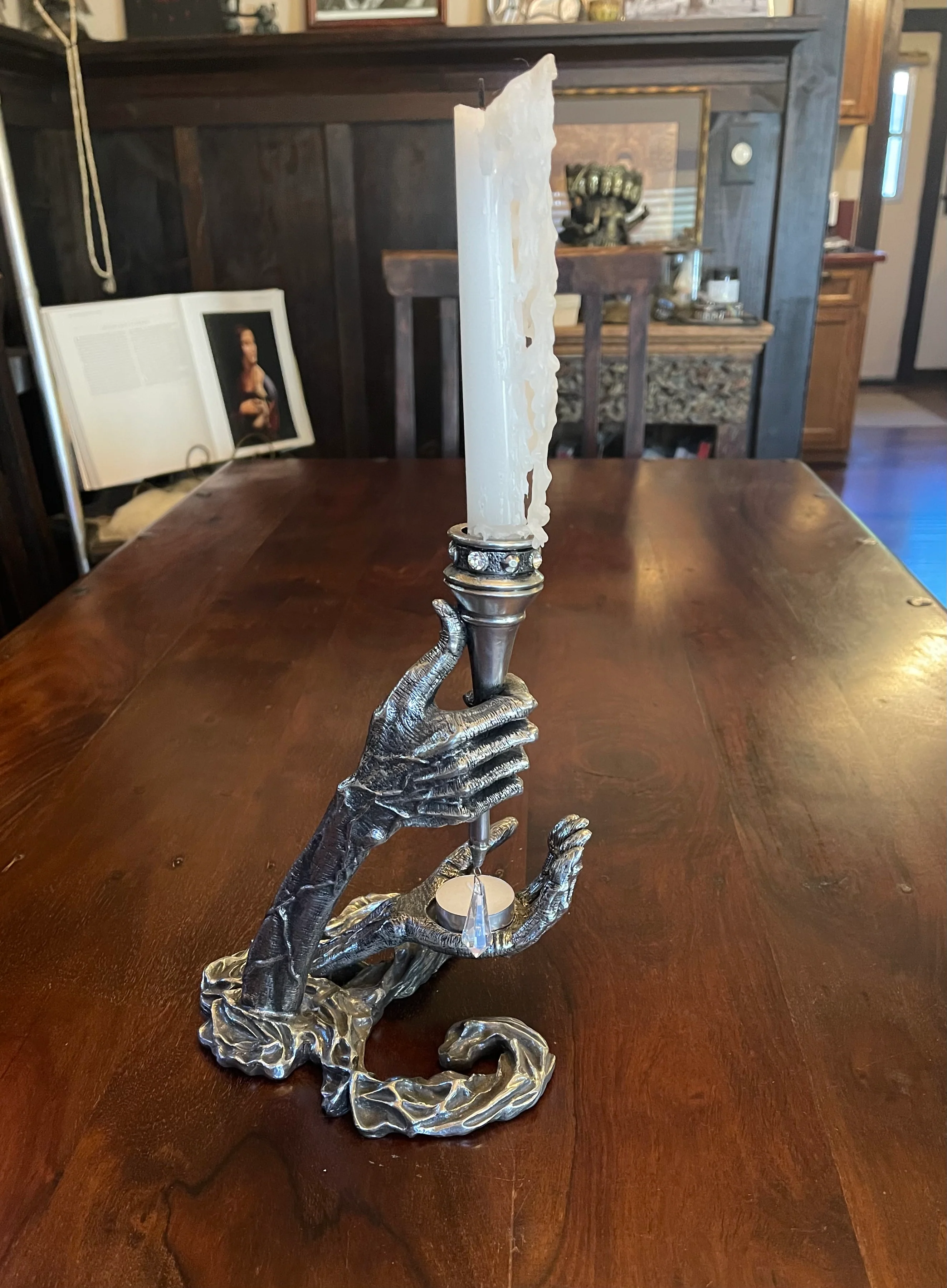 GOTHIC HANDS CANDLEHOLDER