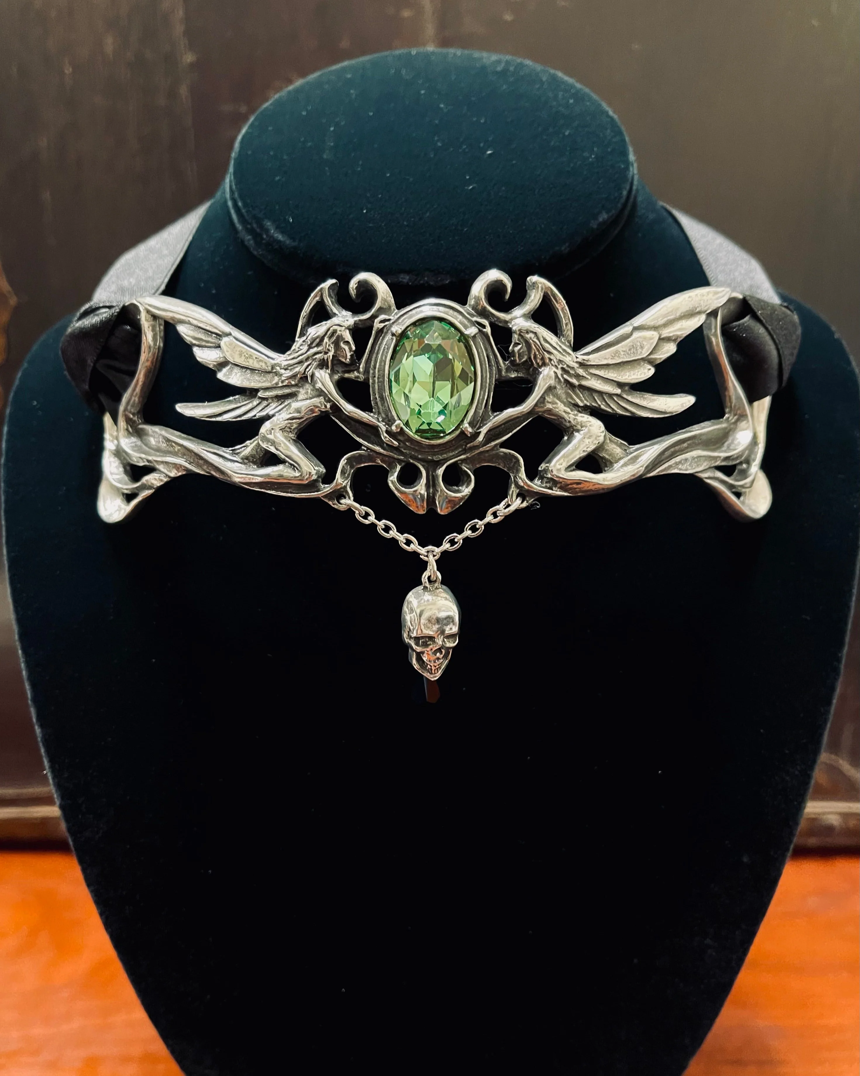 GREEN FAERIE CHOKER OR HEADPIECE