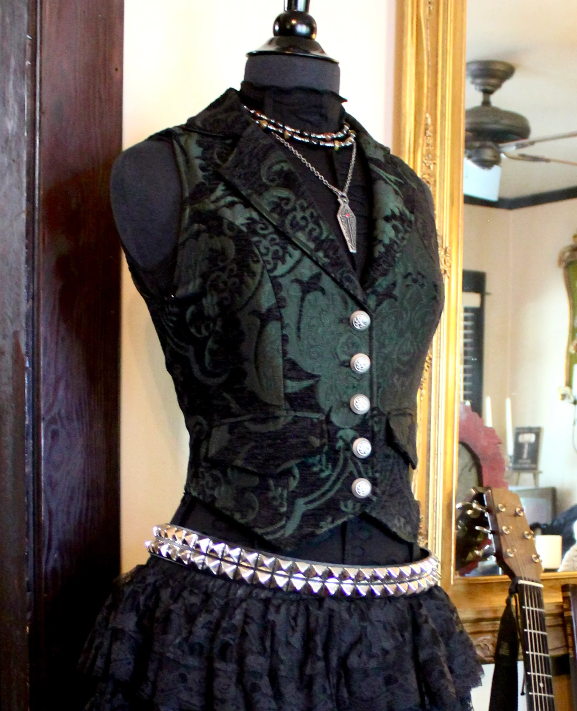 MARQUESA VEST - GREEN/BLACK TAPESTRY - Image 9