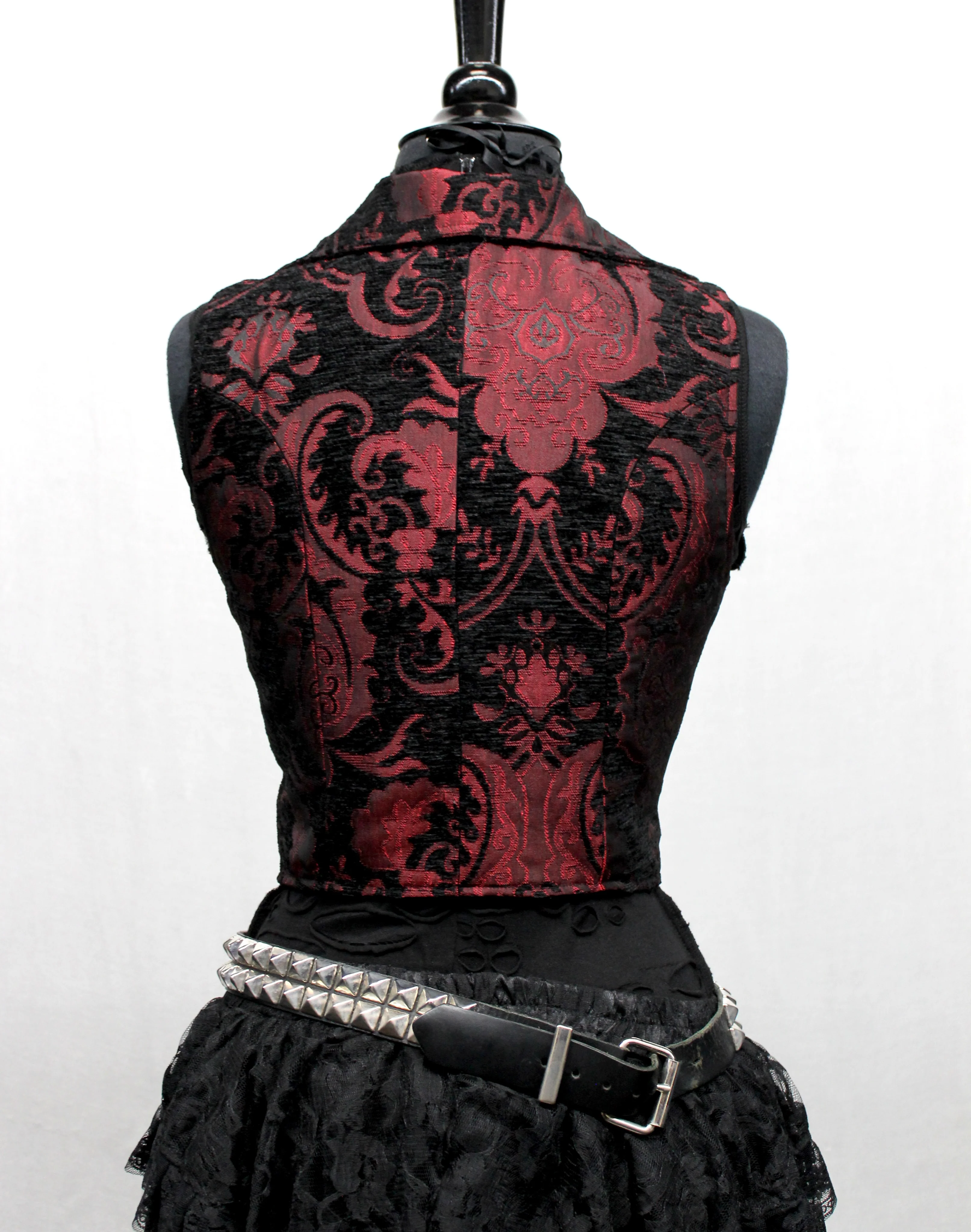 MARQUESA VEST - RED/BLACK TAPESTRY - Image 5