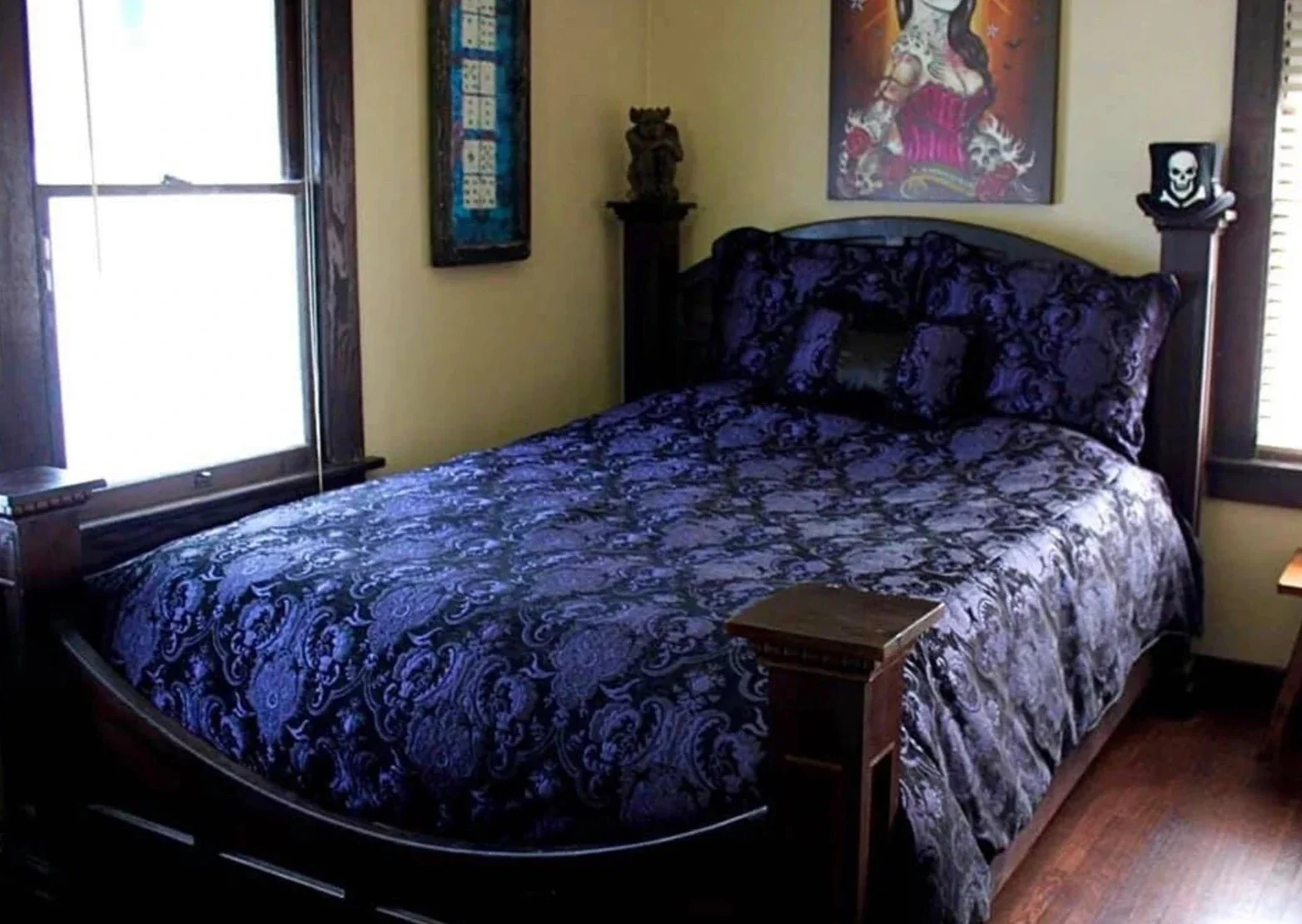 MEDIEVAL TAPESTRY DUVET AND PILLOW SET  - PURPLE/BLACK TAPESTRY - KING SIZE - Image 6