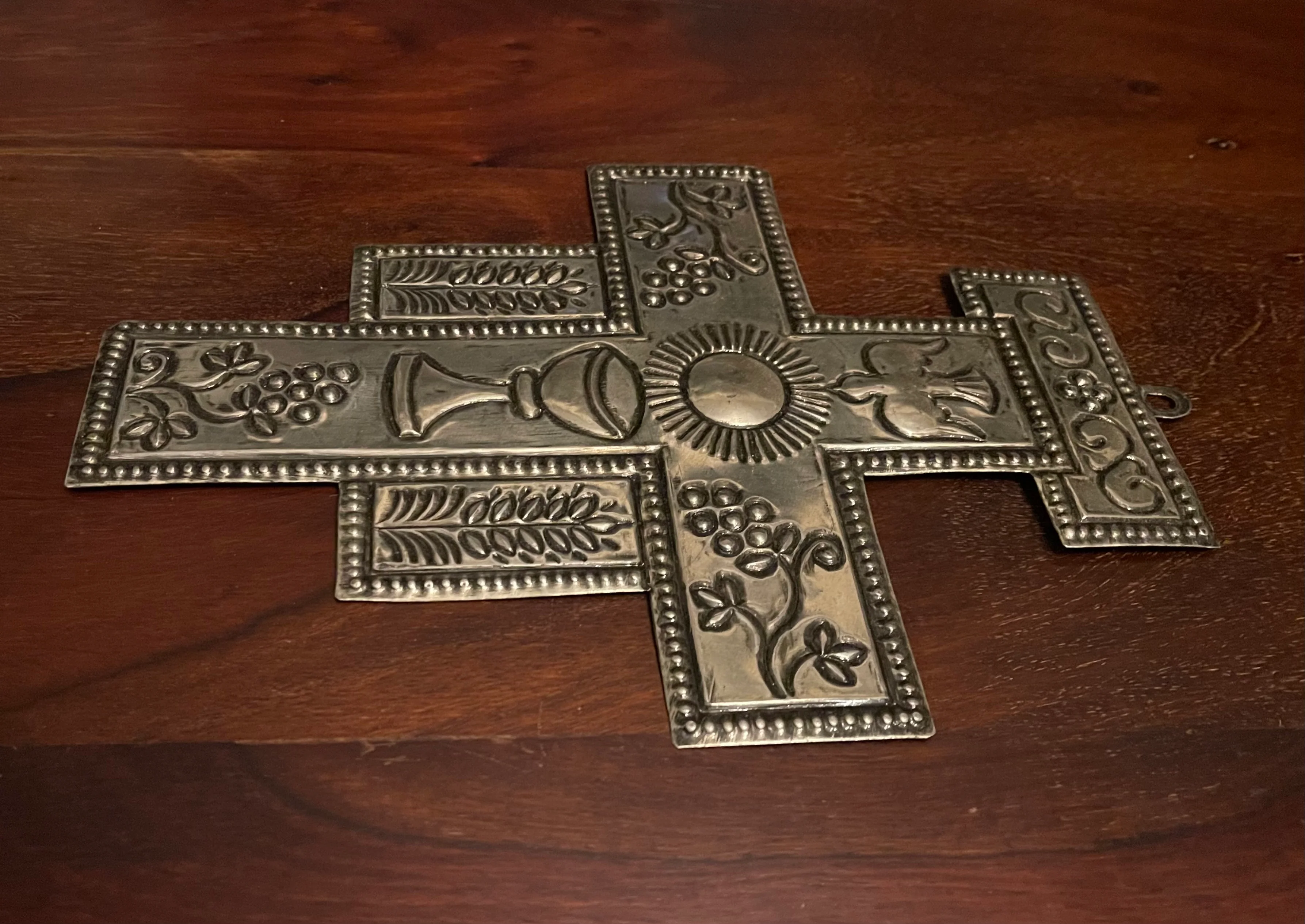 METAL COMMUNION CROSS - Image 2