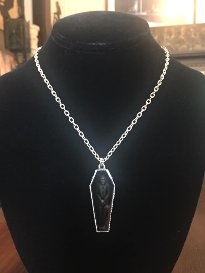 NOSFERATU'S REST NECKLACE - Image 3