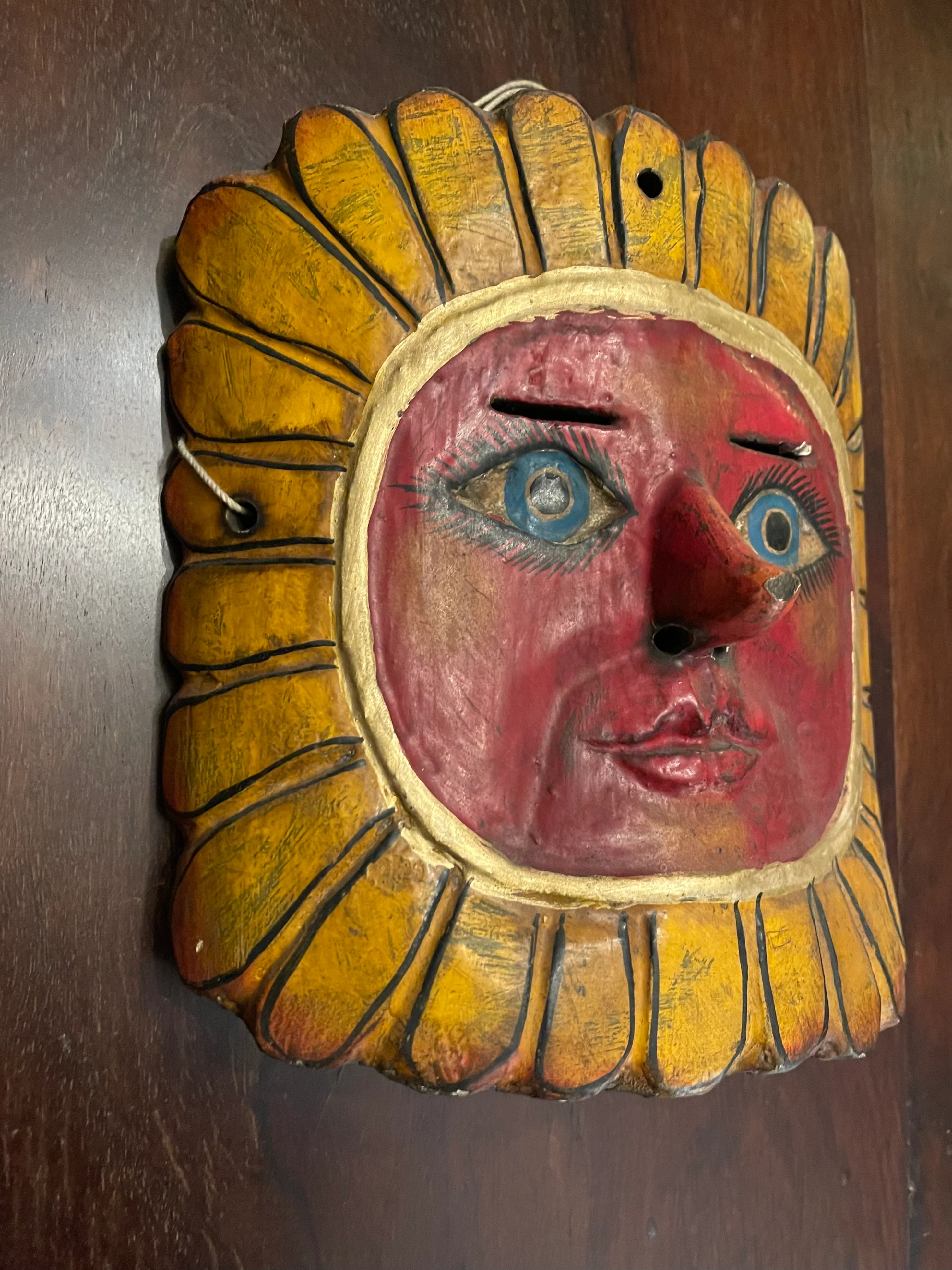 THE SUN - FEMALE - ANTIQUE WOODEN MASK - Image 3