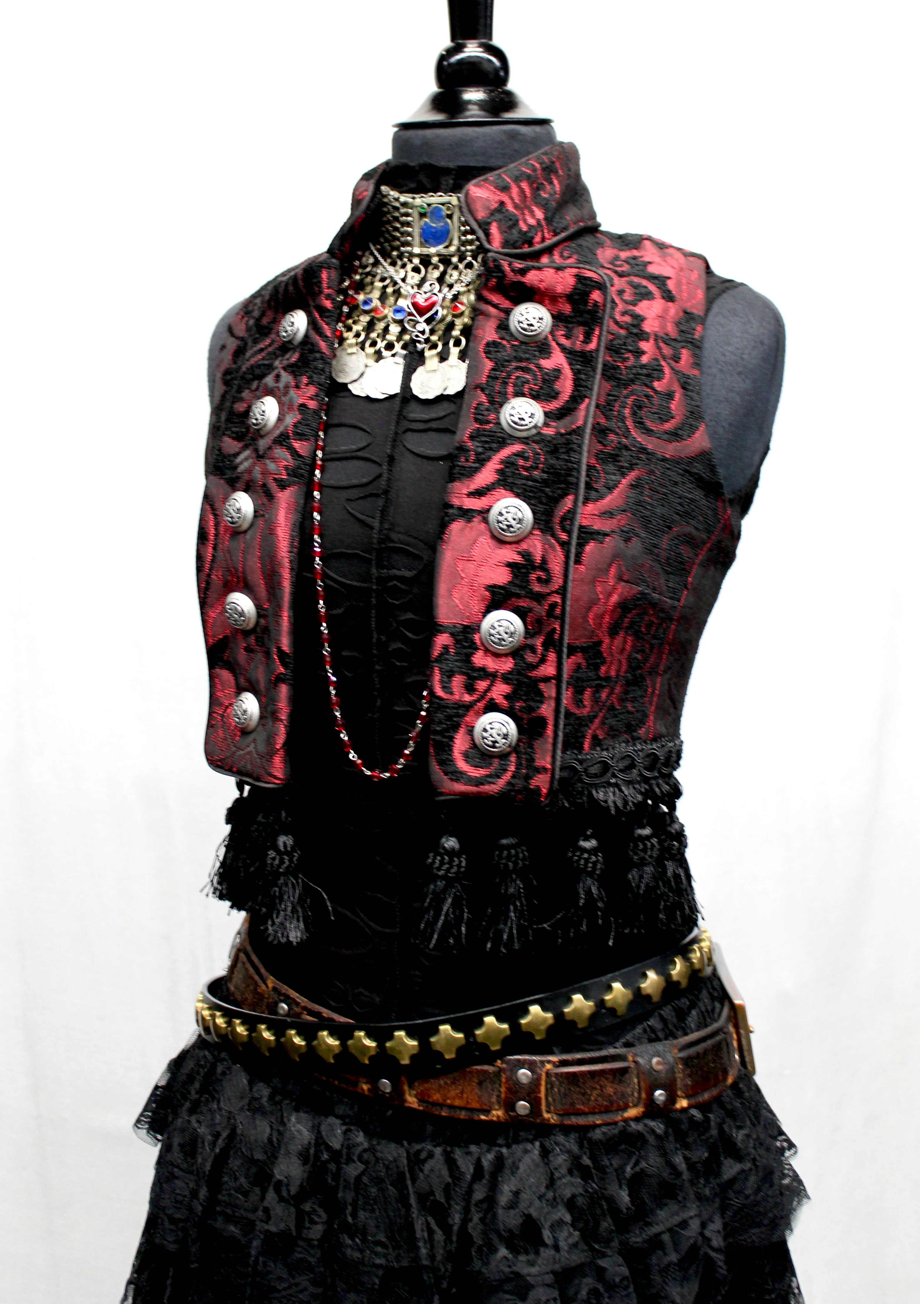 TOREADOR VEST - RED/BLACK TAPESTRY - Image 6