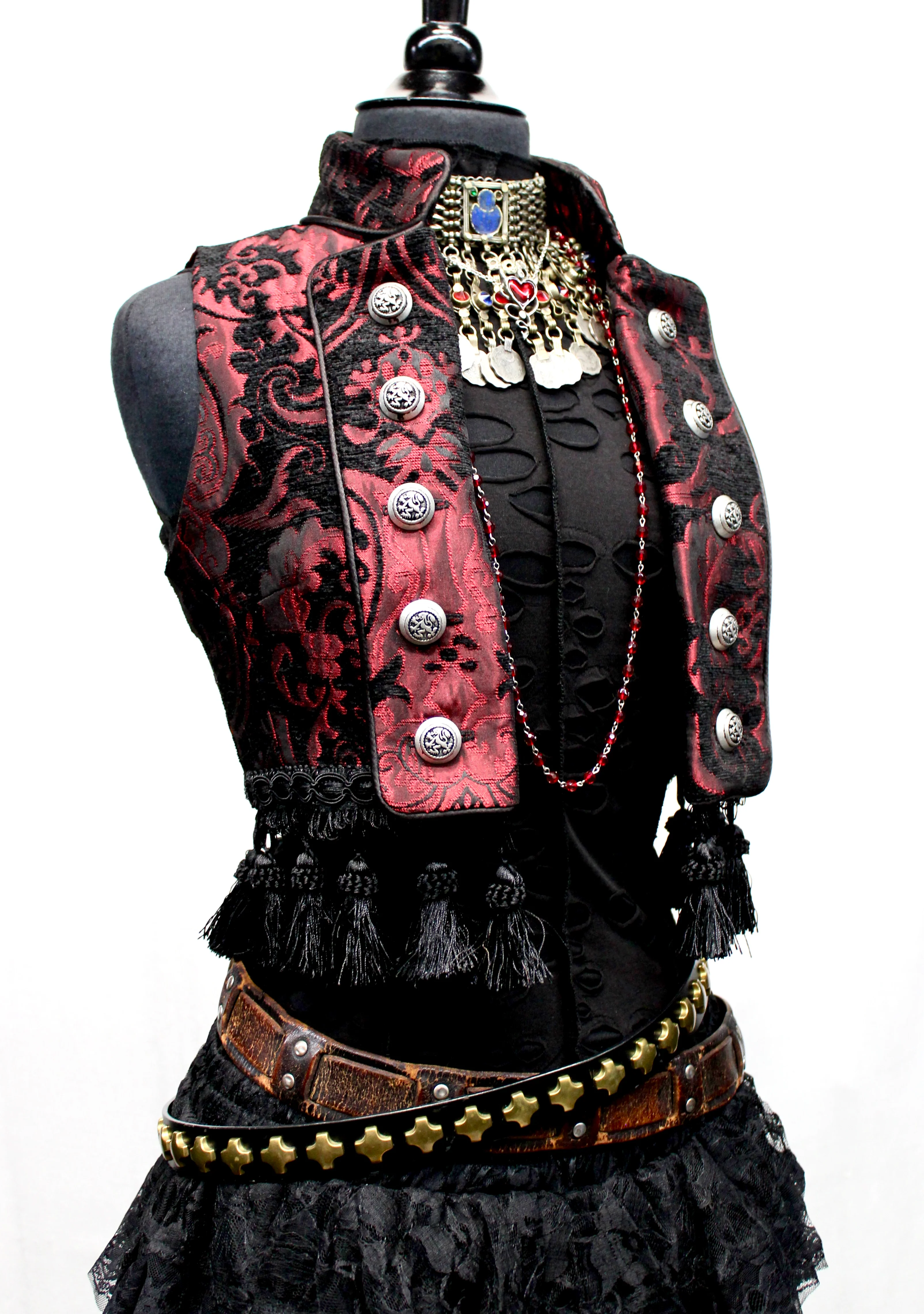 TOREADOR VEST - RED/BLACK TAPESTRY - Image 7
