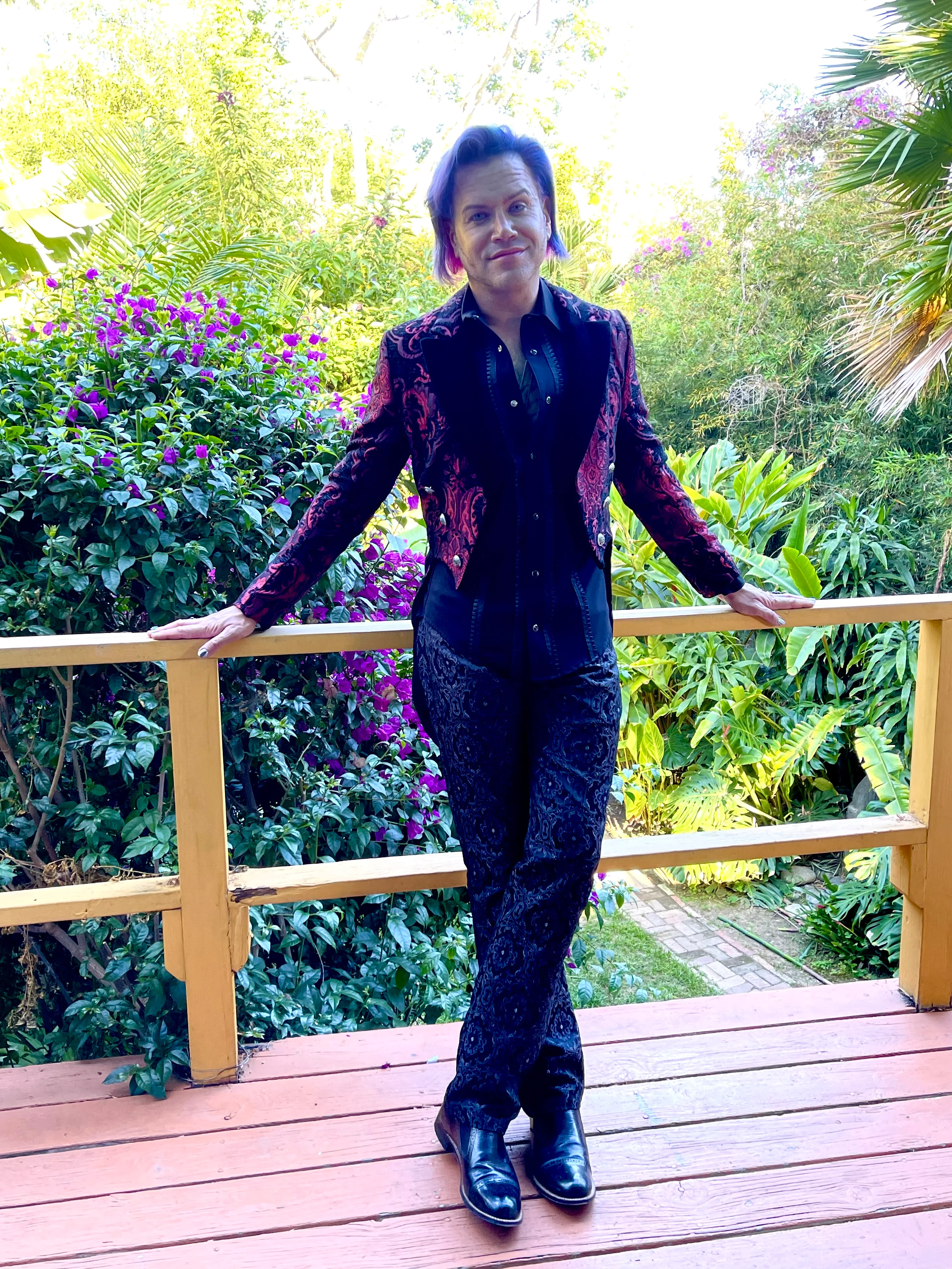 VICTORIAN TAILCOAT - RED/BLACK TAPESTRY - Image 6
