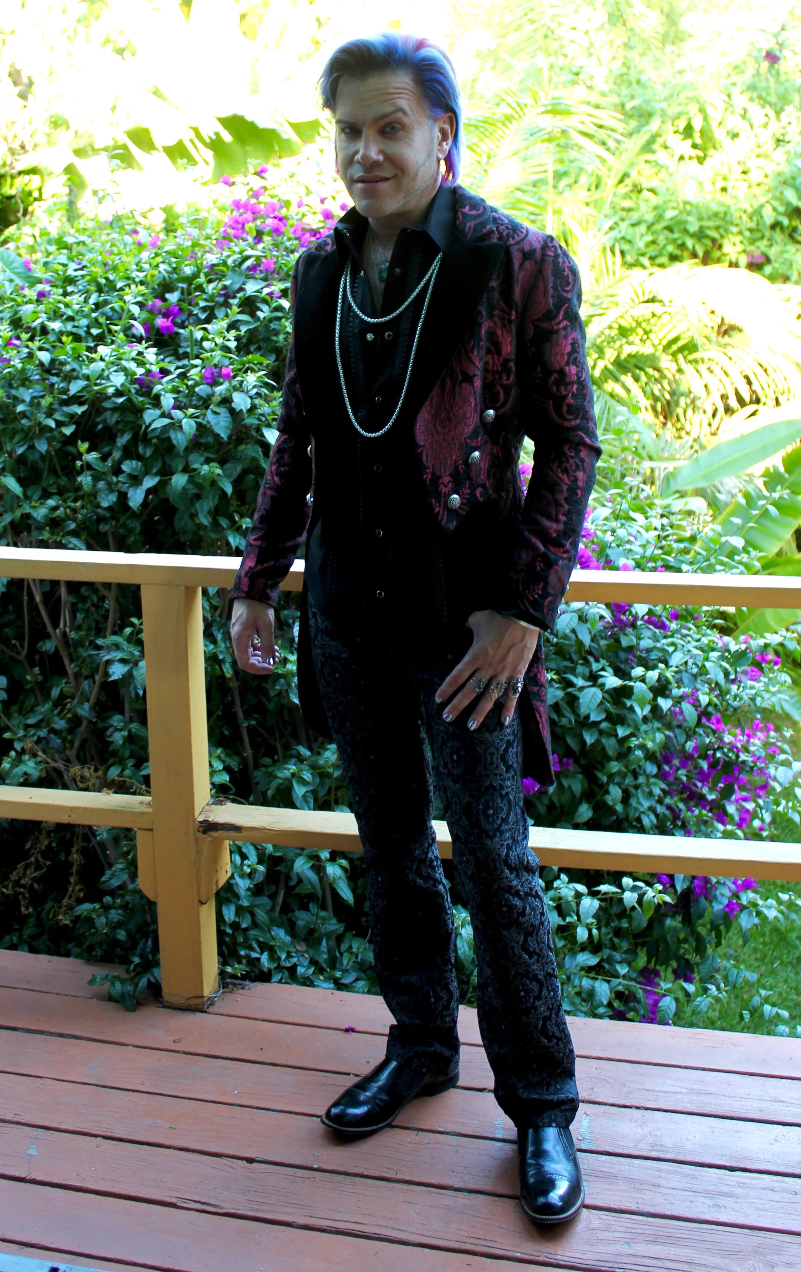 VICTORIAN TAILCOAT - RED/BLACK TAPESTRY - Image 7