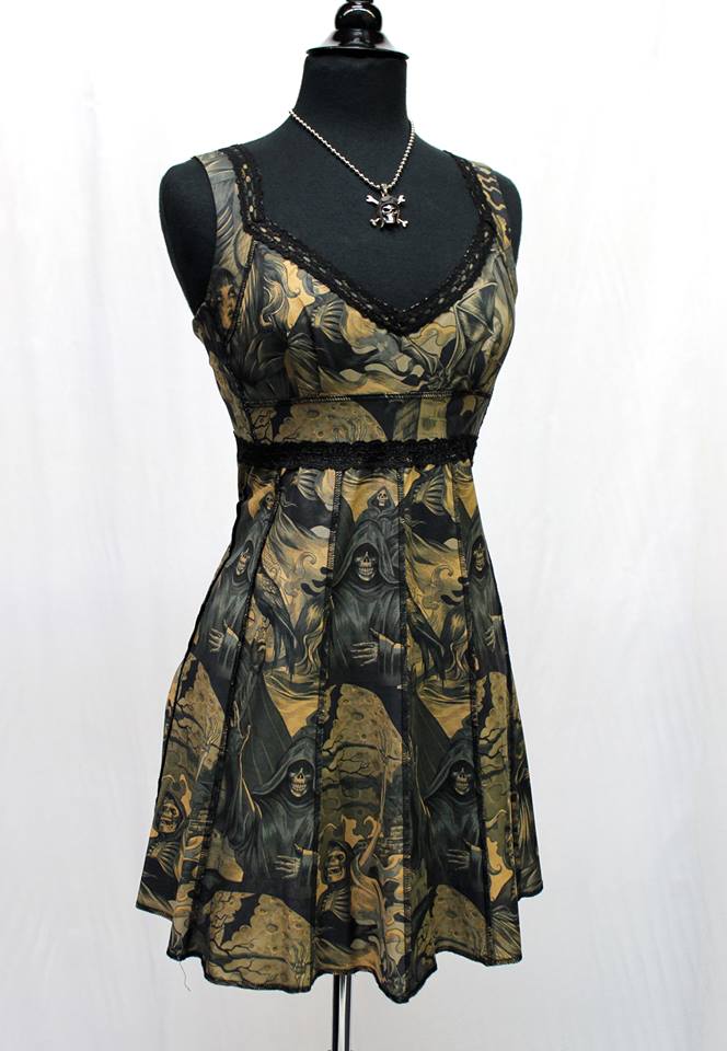 VINTAGE STYLE COCKTAIL DRESS - HELLFIRE PRINT - Image 2