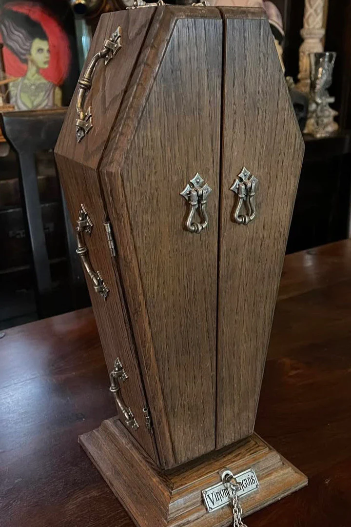 VINUM SANGUIS WINE BOTTLE CASKET - Image 3